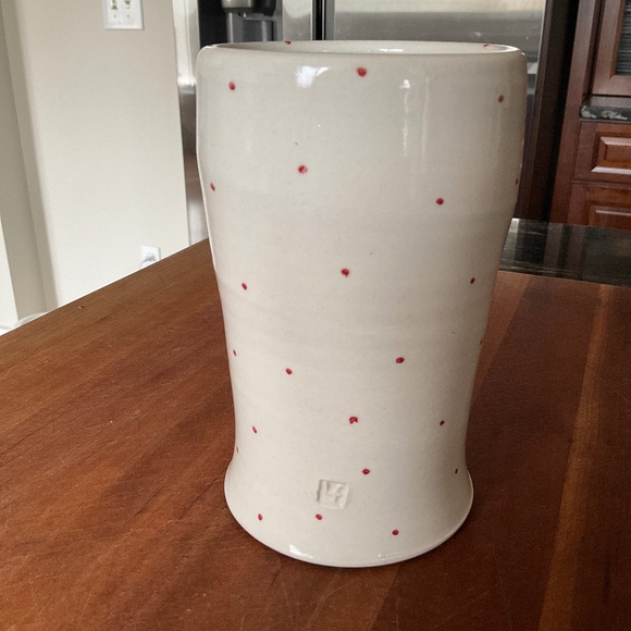 Handmade ceramic pottery vase - Picture 1 of 3